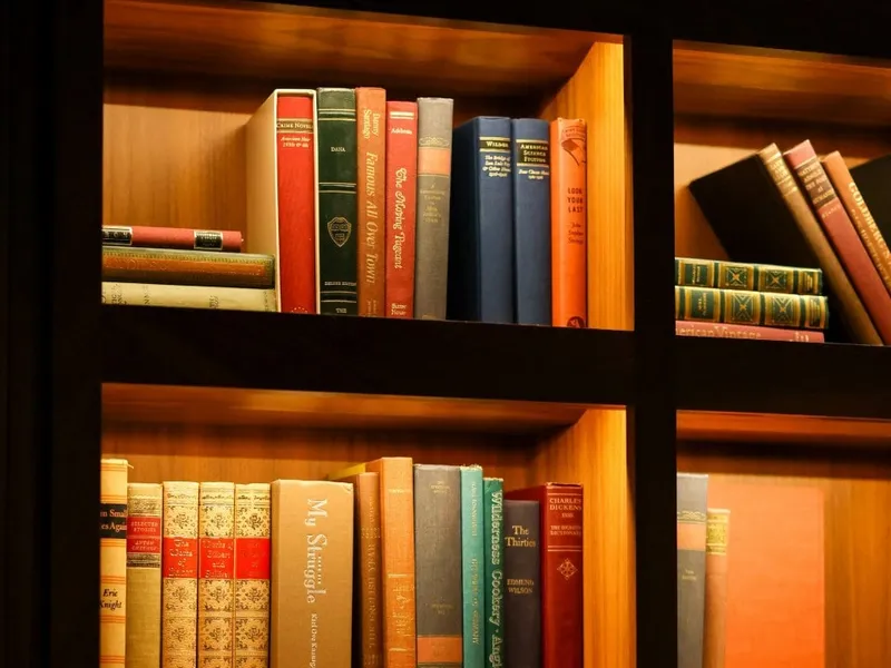 Booksellers & Publishers